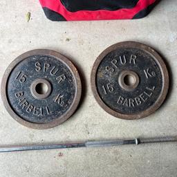 1x 153 cm long barbell 1 inch diameter
2x 15kg Spur plates 2 inch diameter
Good condition
Some rust on the plates due to them not being used for a while but can easily be cleaned off.