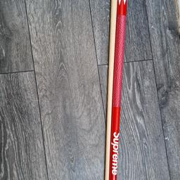 Brand new pool cue, no case. few little marks on the handle due to storage but hardly noticeable.
