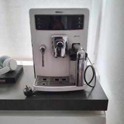 Saeco Xelsis Kaffeevollautomat Defekt, da lt Anzeige entlűften steht. fűr Bastler kein problem. Neupreis lag bei 1749 Euro.