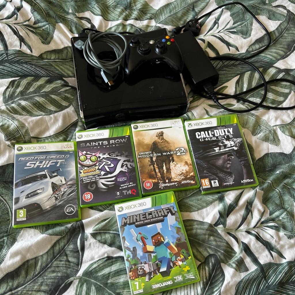 Xbox 360
Comes with games on pic
All cables and controller

Will deliver if local