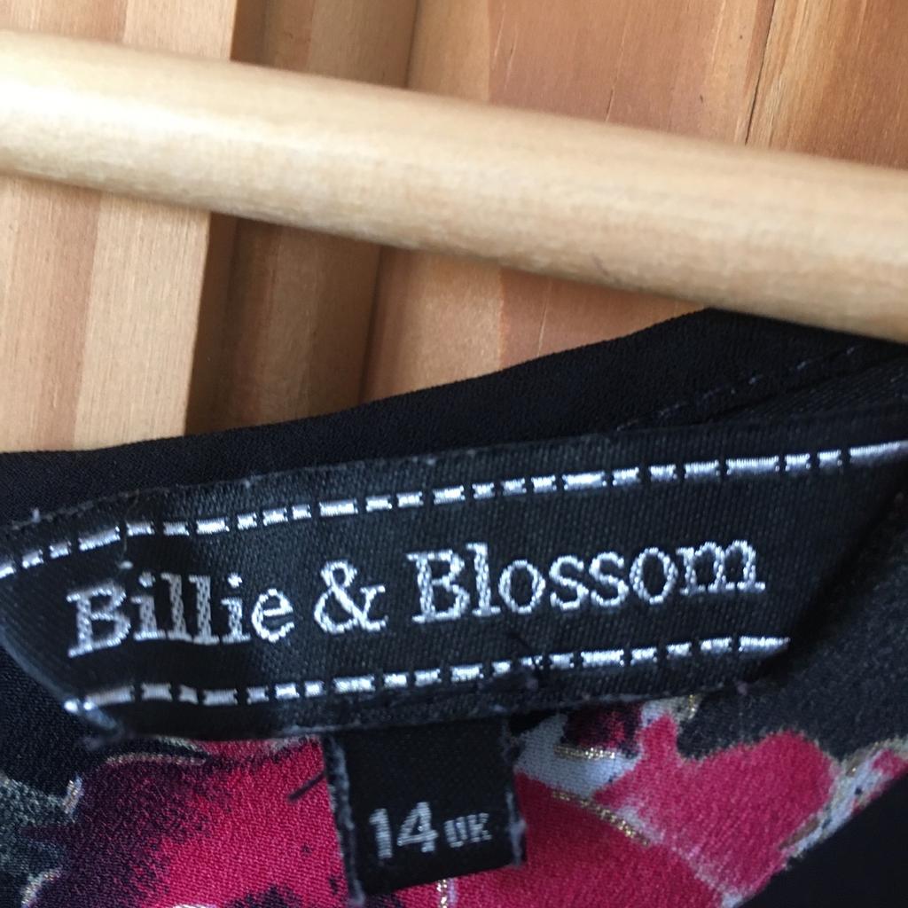 Billie & Blossom
Size 14
Excellent condition
Please click on my profile picture for other items thanks