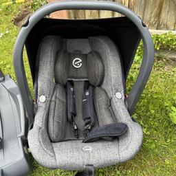 All in great condition, been used for 2years so some general wear.

It’s been a great pram and I’m sad to be selling it!

Contains:

Carrycot

Pram seat

Pram wheels

Car seat (never been in an accident)

Isofix base

Car seat adapters

Changing bag

Cosy toes

Rain covers for carrycot, seat and car seat

Parasol

Drinks holder

Viewings welcome
