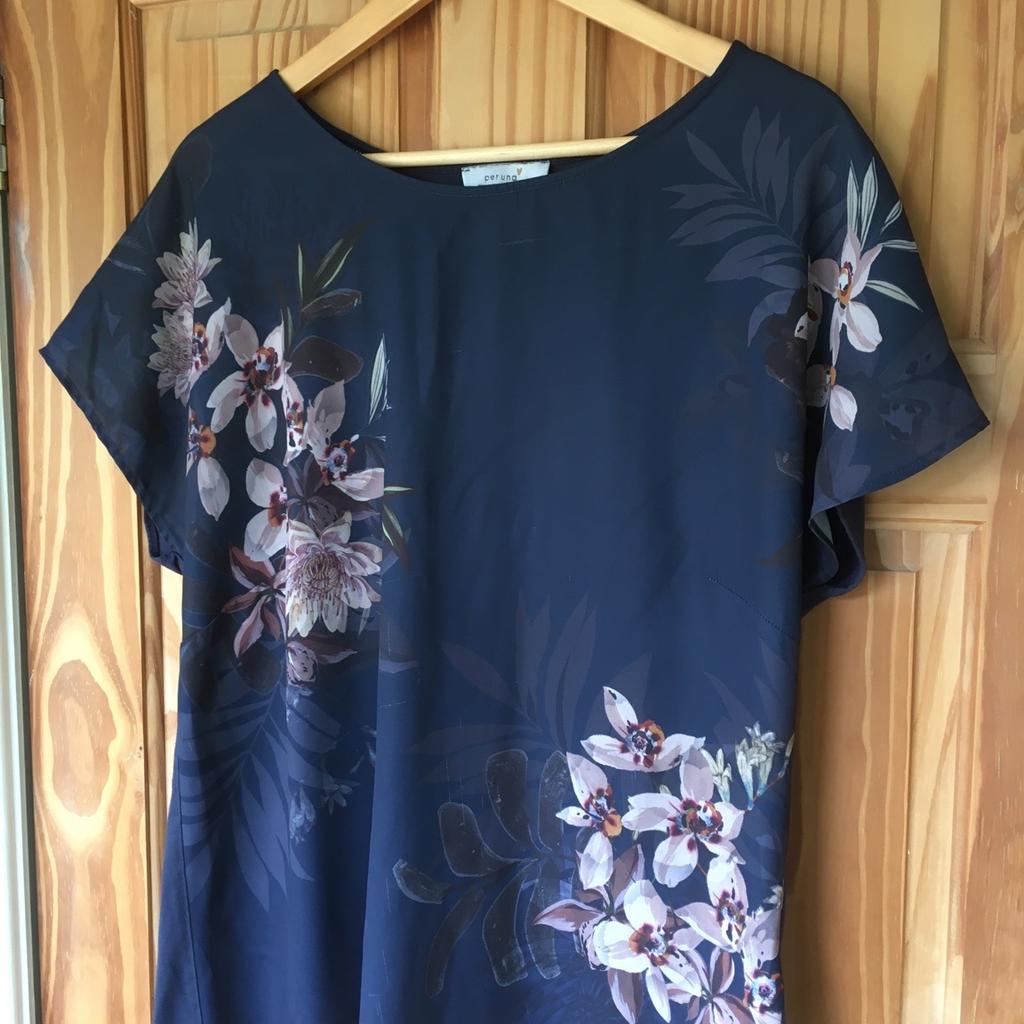 Per Una by M&S
Size 18
Excellent condition
Please click on my profile picture for other items thanks