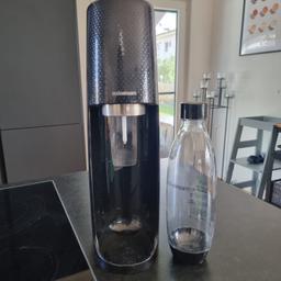 Wir verkaufen unseren Sodastream Wasserspruder mit Fuse-Flasche (mit CO2 Zylinder)