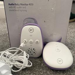 Audio baby monitor with HD audio and sound level lighting