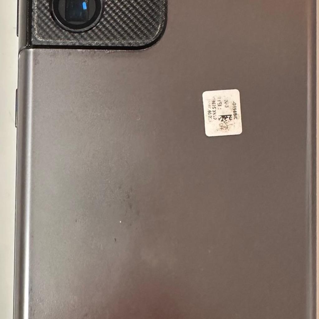 Verkaufe mein gut erhaltenes Samsung Galaxy S21 Ultra in der Farbe Phantom Titanium, die nun zur Rarität geworden ist, da es das Handy in dieser Farbe nicht zu erwerben gibt. Nur Abholung!