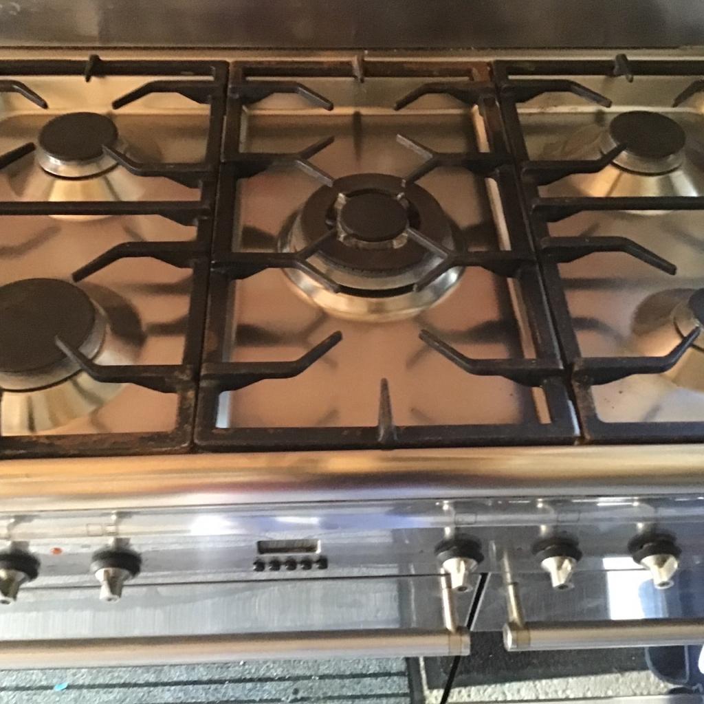 SMEG DUAL FUEL 5 Ring Gas Cooker serviced by British Gas good condition.
£95.00 ONO