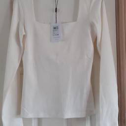 Long sleeved cream top from REISS
BNWT
Cost £75 as per tag 
selling £30
LESS THAN HALF PRICE

FROM SMOKE & PET FREE HOME 
LISTED ELSEWHERE 
COLLECTION B31 OR B32 OR B14
