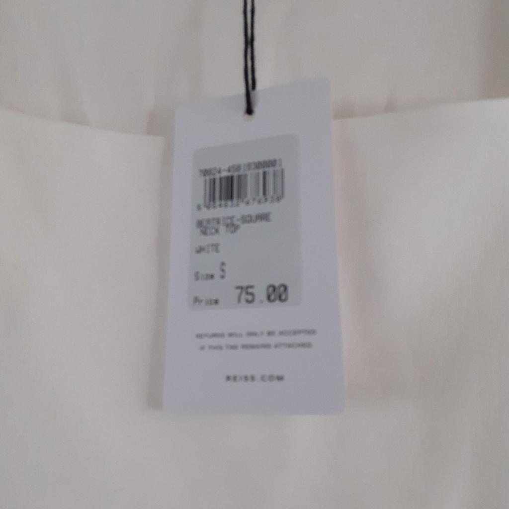Long sleeved cream top from REISS
BNWT
Cost £75 as per tag
selling £30
LESS THAN HALF PRICE

FROM SMOKE & PET FREE HOME
LISTED ELSEWHERE
COLLECTION B31 OR B32 OR B14