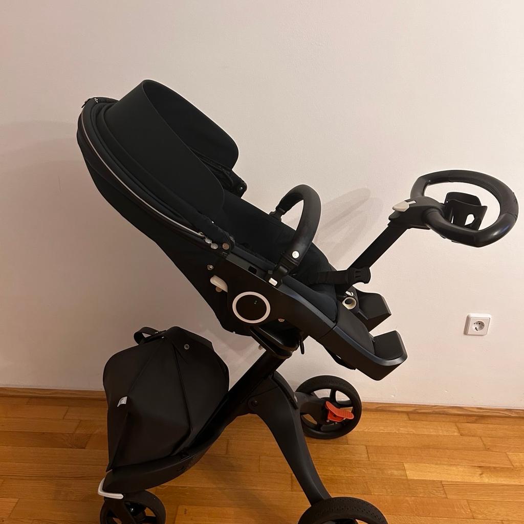 Kinderwagen in schwarz Neupreis 1000 Euro