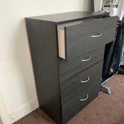 Chest of draw hardly used no scratches in perfect condition. Collection