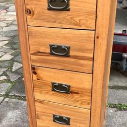 In good condition 

HEIGHT 115CM WIDE 45CM DEEP 40 CM DRAWERS 19 CM DEEP 30 CM WIDE DEPTH 30 CM 
Collection from se6