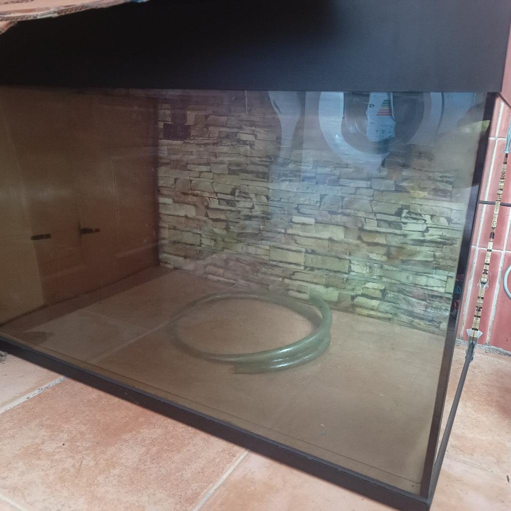 hi fish tank and stand for sale 30 inch long 17 high 17wide nice fish tank comes with filter light pump sand lots of rock Tipton 100 no offers