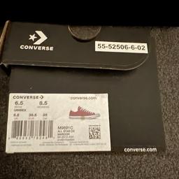 Brand new in box and packaging 
Size 6.5 UK
Colour : Maroon

No offers 
Collection only