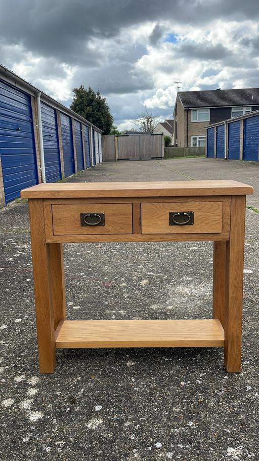 Buy & Sell Essex Uttlesford - Photos for solid oak side table excellent condition