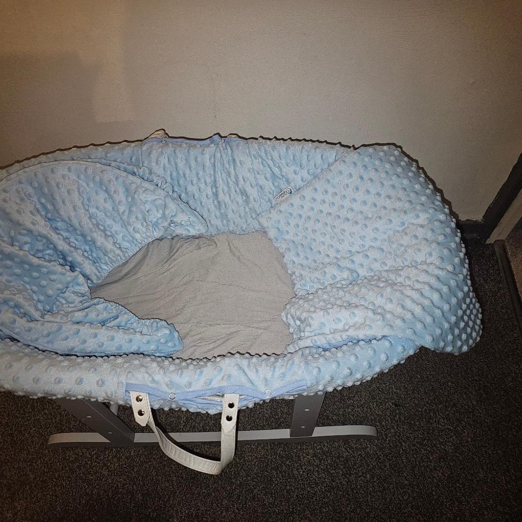 Blue Moses Basket with Rocking stand, blanket, hood and 8 fitted sheets(4 white with stars, 2 Blue, 2 Grey).
Please note that I have washed everything in Fairy.
Only used a had full of times as my son didn't like to be in it, so it's like new.
It didn't come with the fitted sheets so I had to buy them. I've never used the hood as I didn't know how to put it on.
*Still has the fire safety tag on*
*Comes from a smoke & pet free home.*
**Collection Only**