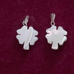 New Set Of 2 Mother Of Pearl Shell Lucky Clover Charm For Jewelry Making Craft 
Earrings Pendant Birthday Valentine Anniversary Gift
Each -/+2x2cm -/+1.3g
 
Ask me for Buy It Now! 
Send Me Offers!

Item is in new condition, no box, refer to photos. Sold as seen basis! Smoke and Pet free home. 

Clearing family stash, unwanted gifts and from my shopaholic days on Multiple platforms so First Pay First Served Basis! YES to Reasonable Offers! NO reservations/returns/combined shipping/meet-ups/swaps! Confirmation of order IS NOT confirmation of sale until FULL payment is received. Using recycled packaging.

Upgrade to pay extra for track and signed postage otherwise it’s sent using Royal Mail 2nd class standard delivery. Not responsible for missing parcel. No refund once item is posted! Proof of postage receipt is available on request. Scammers’ll be reported to online fraudulent agency. 

#pearl #mother #healing #pendant #clover