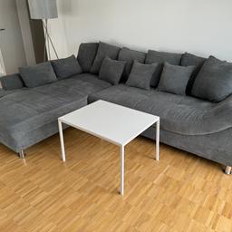 Zu verkaufen ist eine Couch inklusive Kissen mit schöner großer Liegefläche (kleine Gebrauchsspuren) an Selbstabholer in Koblenz.

Maße:
- 3 m lang
- Tiefe Sitzfläche 1,15m
- Ottomane 2,2 m x 1,2 m