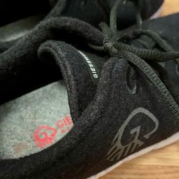 Atmungsaktiver Sneaker aus Merinowolle
Kaum getragen
Originalpreis 149€