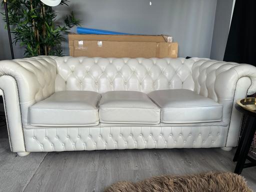 Buy & Sell South East London Bellingham - South East London - Photos for Chesterfield 3 Seater White Leather Sofa