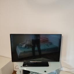 Verkaufe Philips smart TV 107 cm Bildschirmdiagonale selten benutzt Besichtigung jederzeit möglich 
keine Garantie oder Rücknahme keine Gewährleistung