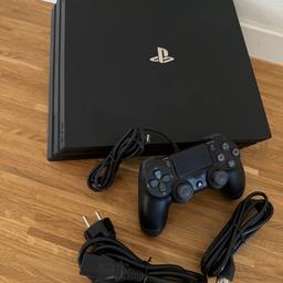 Sony PlayStation 4 Pro 1TB inkl. einem Originalcontroller, Netzkabel und HDMI-Kabel, sowie Ladekabel für den Controller.
zzgl. Versand