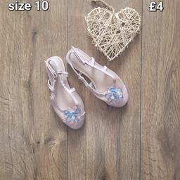 £4
Size 10 child
Zara 
Flat shoes
Preloved very good condition 

#zara #zarashoes #flatshoes #pinkshoes #shoes