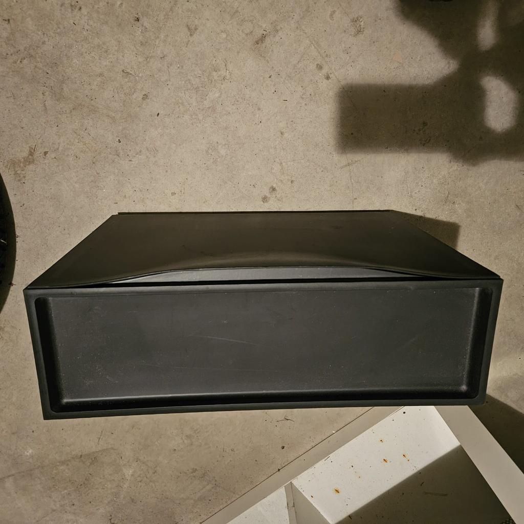 Vier Ikea Schuhschränke "Trones" in schwarz zu verkaufen.
Nur für Selbstabholer.