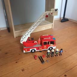 wenig bespielbar Feuerwehrauto von Playmobil mit ausführbaren Drehleiter ,Zubehör und Figuren. vhb Preis ohne Versand