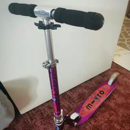 Suitable for 5-12year olds.
2 Wheel.
Lightweight.
Foldable.
Stand
Adjustable Height.
Purple. (Unisex)

Slight signs of wear and tear, otherwise perfect condition.

RRP £114.95