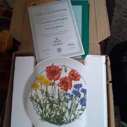Royal Doulton  "In Cornfields and Meadows " by Jan Hill. As New and Boxed with authenticity certificate. £10 
Collection from Halesowen B63 
Please don't ask me to hold as too many no-shows