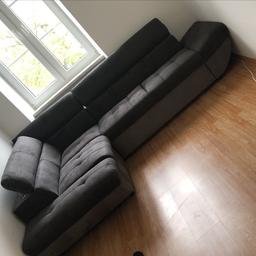 Verkauft wird hier eine L-Couch
steht zurzeit im Gästezimmer
guter Zustand

Preis vhb