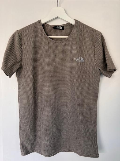 Buy & Sell East London Blackwall - East London - Photos for North face t-Shirt