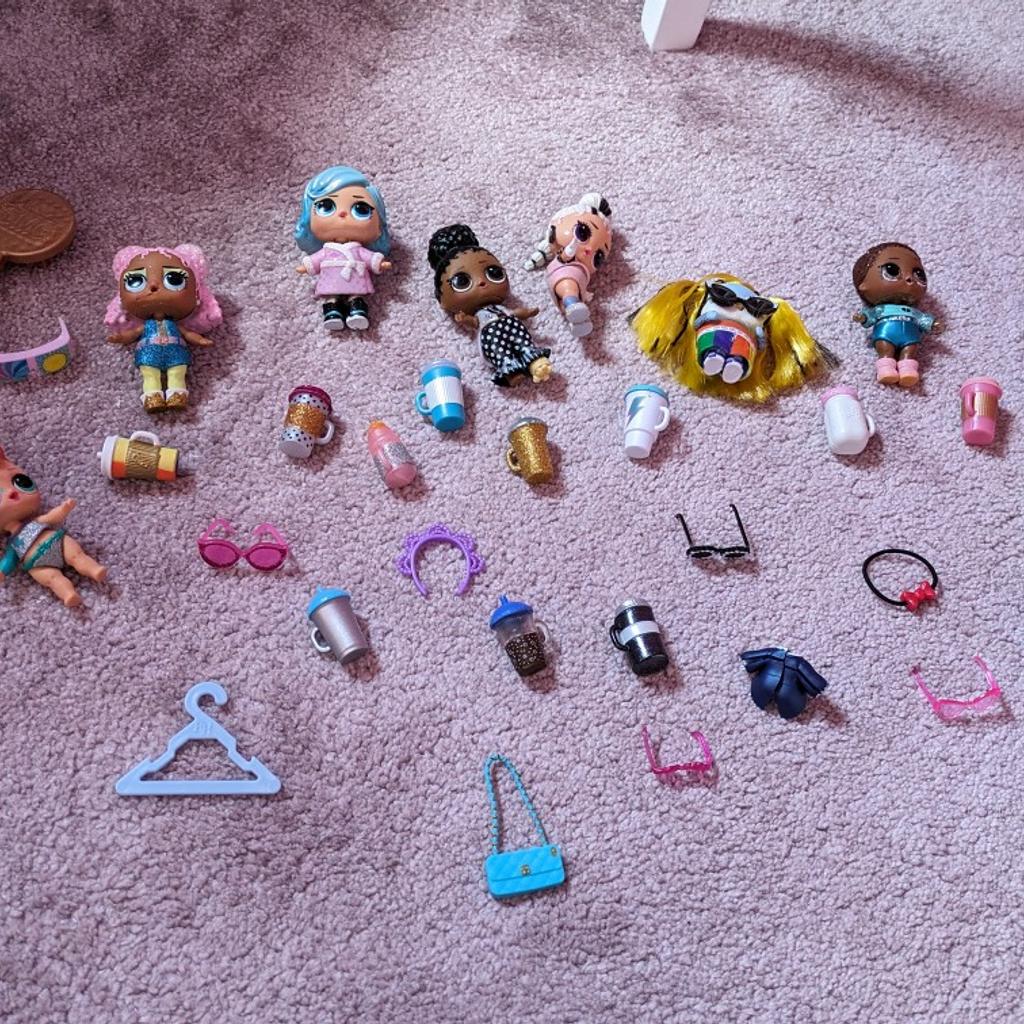 9 lol dolls and accessories in fab condition