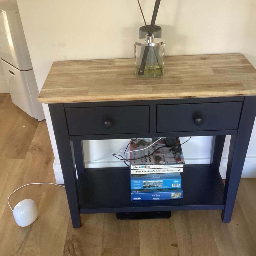 Dining room / kitchen navy blue display cabinet and matching console table
Display cabinet original cost £499
Console table £199
Will sell individually cabinet £240 console table £100

If both items purchased together will sell for £280

Collection only