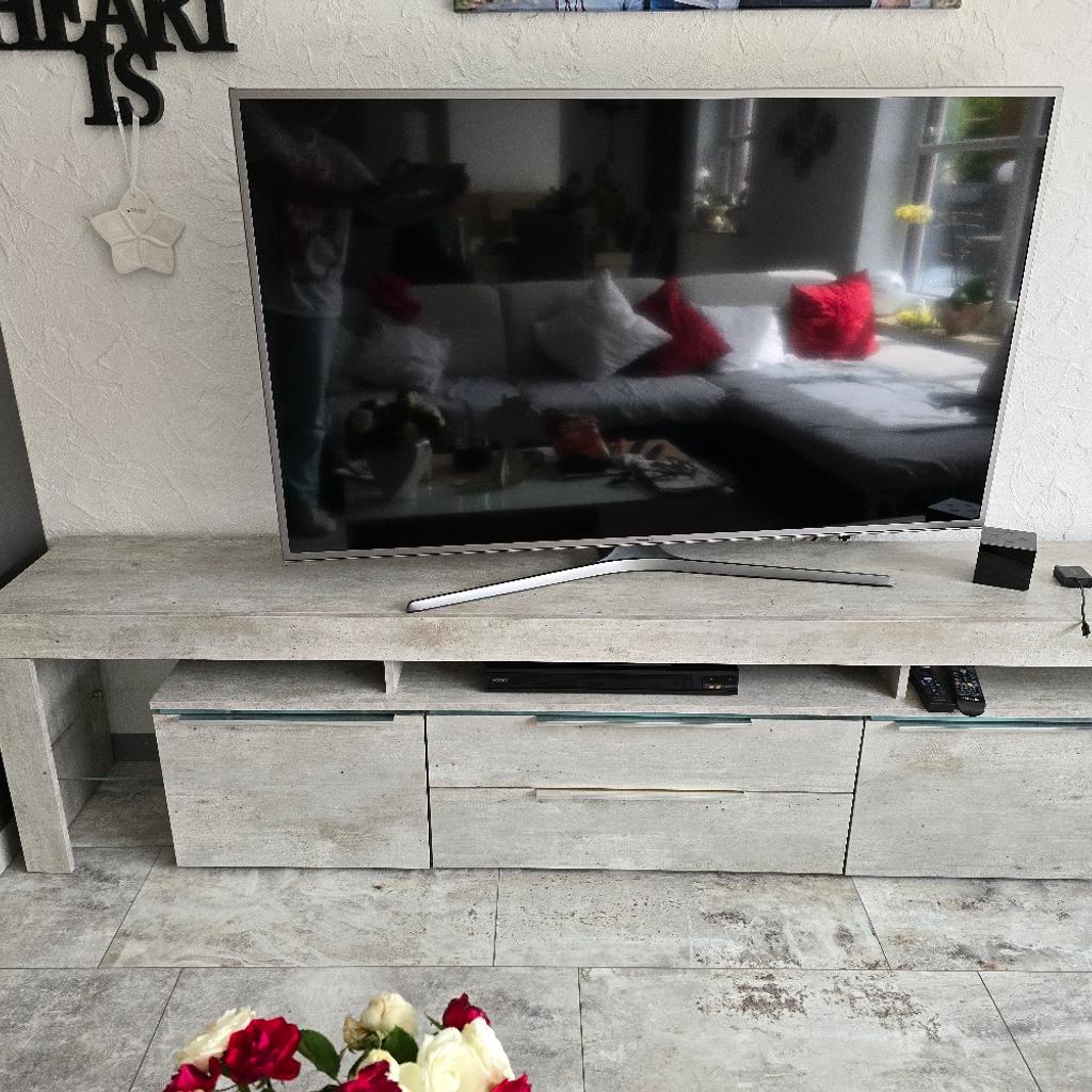 Verkaufe hier unseren Samsung UHD TV 4K 55 Zoll mit externer Festplatte von Samsung siehe Bild 8 und 9. Sowie Alexa Fire TV Cube.

Gebrauchter Zustand

Ware wird unter Ausschluss jeglicher Gewährleistung und Sachmängelhaftung verkauft.

Kein Versand nur Abholung