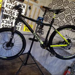 For sale
Voodoo bantu 29er mountain bike
29inch wheels
18inch frame
24 speed gears
Hydraulic disk brakes
Lockout forks
Absolutely mint condition
1st to view will buy it 100%
Buyer won't be disappointed at all
1st £200
Can deliver for fuel costs
Pick up thorntree Middlesbrough