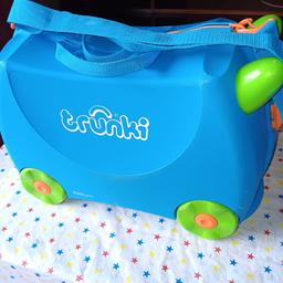 Trunki child's ride-on case. Suit up to three years. Very nice condition. Buyer collect. Cash. (Amazon price is £40)