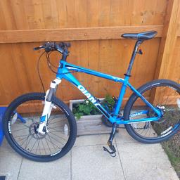 Blue & white Giant 'revel' men's mountain bike
26" frame
Front suspension
Front & rear disc brakes
Full working gears and brakes
Signs of wear and tear due to being used on a daily basis

Brand new cost price £579

Selling due to not using as much anymore

Quick sale £130