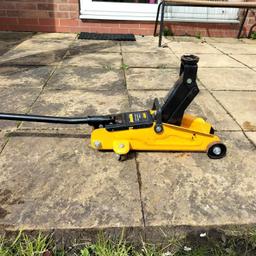 Halford 2 Tonne Car Ramps :
Hight approx 40cm
Lengh approx 140cm
Width approx 35cm

Halford 2 Tonne Low Profile Hydraulic Trolley Jack:
Lifting Capacity : 2 Tonne
Maxmium Height : 37.5cm
Maxmium Height : 37.5cm
Ligting Range : 8.5-37.5cm

Collection NG10 (Long Eaton)