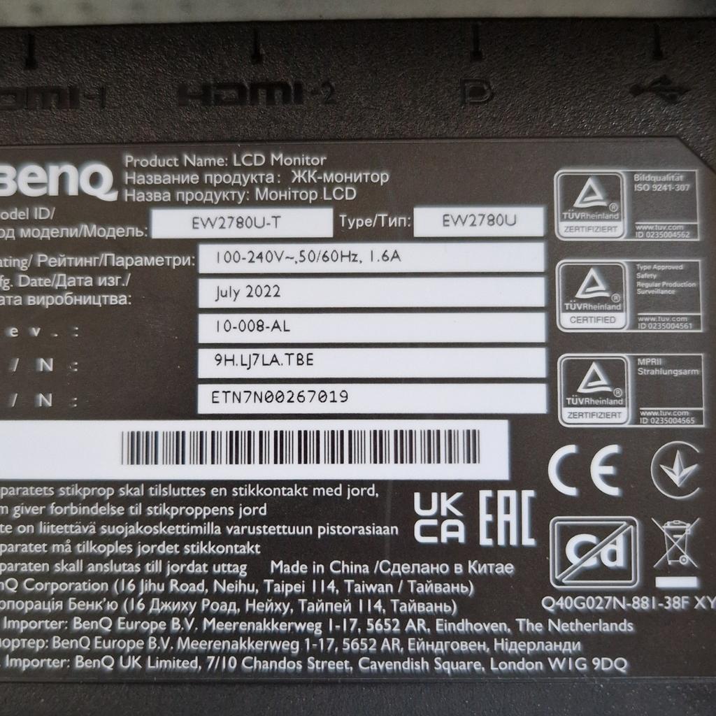 Had this gem coming in couple of days ago, 27" BENQ 4k UHD HDR monitor, only 60hz, but will be perfect for professional video and photo editing, movies and games (not fps games). This monitor is an ex display and is in perfect condition, no dead pixels, but the stand is missing. Price can be negotiated.