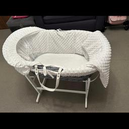 Moses basket with stand used.

Couple of marks from wear and tear but nothing major and doesn’t affect the Moses basket.

May deliver as I travel a lot for work please ask.