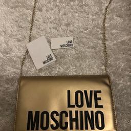 Verkaufe meine wie neue Love Moschino Handtasche!
Mit nur ganz leichten Gebrauchsspuren
( Preis verhandelbar )