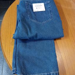 Good quality mens jeans new with tags straight leg w 38 leg 32 great for lots of occasions can post or combine postage