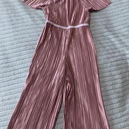 Girls jumpsuit 
£3 each 

3-4 x 1 
9-10 x 1
12-13 x 1 
13-14 x 2 

Post. £3.70 up to 2kg 
Collection ls20