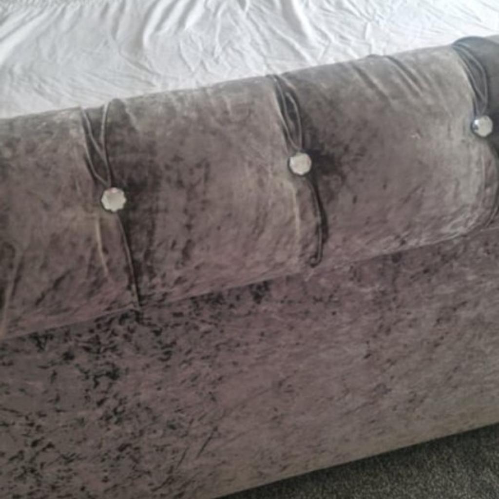 Double bed crushed velvet headboard and footboard with crystal effect studs. Good clean condition