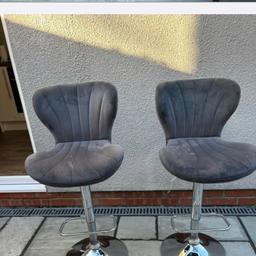 Two Grey Bar stools, hardly used, fab condition 
Pet free , smoke free home 
Collect only