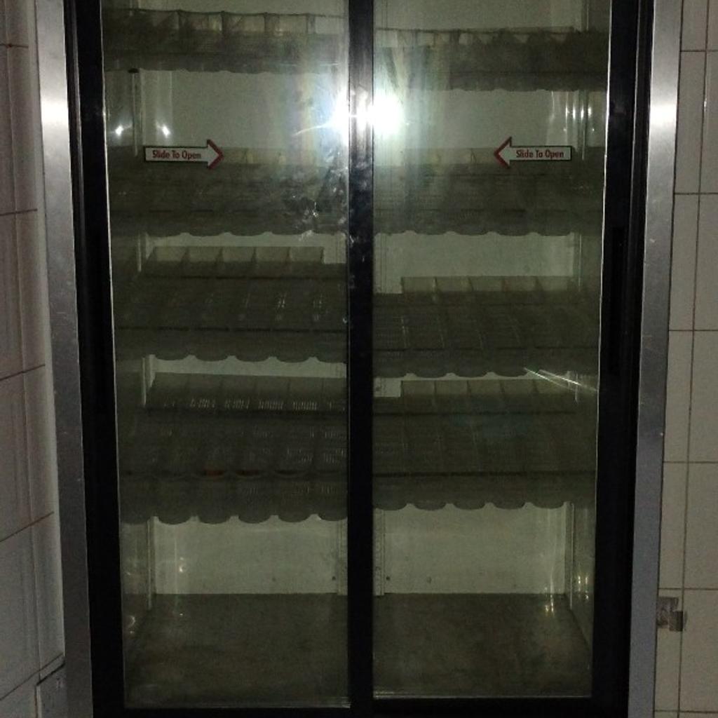 catering drinks fridge in good working condition urgent sale, welcome offer.