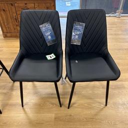 Selling x4 black leather dining chairs from the Range.
Brand new in the original box, only been opened to check colour. Not been assembled.
Selling due to style not matching with new dining table.
4 chairs for £200 or £50 each
Collection only.
#diningchairs #chairs #blackchairs #therange #leather #chair #modern #brandnew