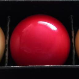 vintage super crystalate billiard balls
in original box. great condition. combined post available.